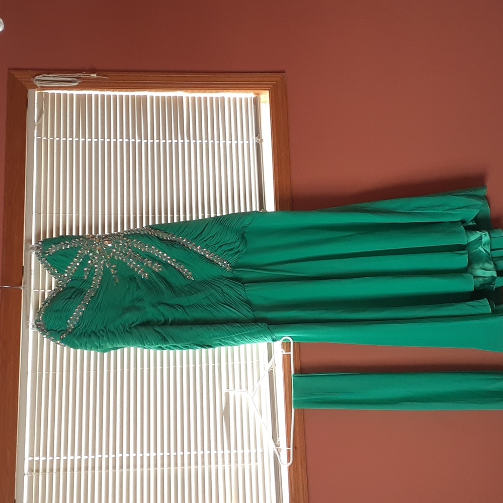 May Queen Couture Strapless Green Jeweled Mermaid Gown-SZ 20
